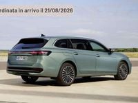 Usata VW Passat R-line 150 CV (110 kW) 2024 Argento Station wagon