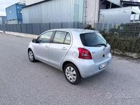 Usata Toyota Yaris 87 CV (63 kW) 2007 Grigio Utilitaria