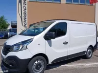 Usata Renault Trafic 125 CV (91 kW) 2017 Verice pastello Monovolume