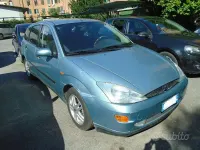 Usata Ford Focus 115 CV (84 kW) 2001 Verde Utilitaria