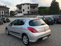 Usata Peugeot 308 Access 112 CV (82 kW) 2012 Argento Berlina