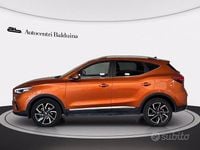 Usata MG ZS Luxury 106 CV (77 kW) 2023 Arancione met Berlina