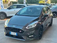 Usata Ford Fiesta ST-Line 120 CV (88 kW) 2018 Grigio Utilitaria