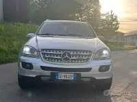 Usata Mercedes ML320 224 CV (164 kW) 2006 Grigio SUV