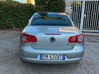 Usata VW Eos 140 CV (102 kW) 2008 Grigio Cabrio