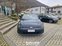 Usata VW Golf VIII Life 116 CV (85 kW) 2022 Grigio Utilitaria