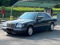 Usata Mercedes E200 136 CV (100 kW) 1993 Grigio Coupé