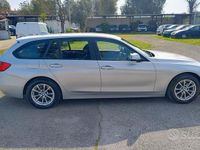 Usata BMW 318 142 CV (104 kW) 2014 Grigio Station wagon