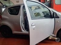 Usata Toyota Aygo 68 CV (50 kW) 2007 Grigio Utilitaria