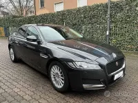 Usata Jaguar XF Pure 163 CV (119 kW) 2019 Grigio / metallizzato Berlina