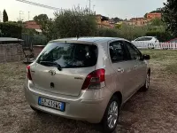 Usata Toyota Yaris Sol 100 CV (73 kW) 2011 Utilitaria