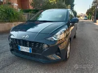 Usata Hyundai i10 Advanced 65 CV (47 kW) 2023 Blu Utilitaria