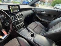 Usata Mercedes A180 109 CV (80 kW) 2016 Nero Utilitaria