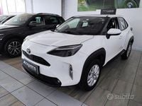 Begagnad Toyota Yaris Cross Business Edition 92 HK (67 kW) 2022 Vit SUV