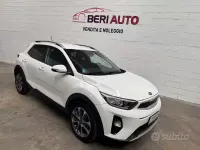 Usata Kia Stonic 120 CV (88 kW) 2018 Bianco SUV
