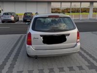 Usata Ford Focus Ambiente 101 CV (74 kW) 2001 Grigio Station wagon