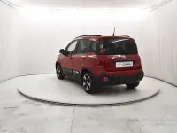 Usado Fiat Panda Cross Cross 70 HP (51 kW) 2025 Vermelho Citadino