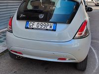 Usata Lancia Ypsilon Gold 69 CV (50 kW) 2021 Grigio Utilitaria