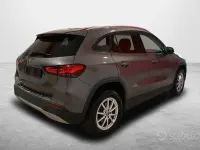 Usata Mercedes GLA180 116 CV (85 kW) 2022 Grigio SUV