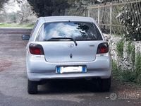 Usata Toyota Yaris 2002 Grigio Berlina