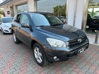 usata Toyota RAV4 -- 2.2 D-4D 136CV Luxury