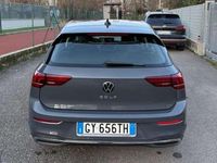 Usata VW Golf VIII Style 150 CV (110 kW) 2025 Dolphin grey metallizzato Berlina