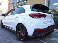 Usata Hyundai i30 Limited 280 CV (205 kW) 2022 Bianco pastello Berlina