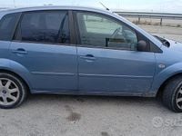 Usata Ford Fiesta 80 CV (58 kW) 2003 Blu Berlina