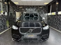 Käytetty Volvo XC90 R-Design 235 HP (172 kW) 2017 Musta Katumaasturi