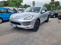 Usata Porsche Cayenne 240 CV (176 kW) 2011 Grigio SUV