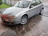 Usata Alfa Romeo 147 120 CV (88 kW) 2006 Utilitaria