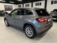 Usata Mercedes GLA200 Business 150 CV (110 kW) 2022 Grigio SUV