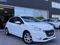 Usata Peugeot 208 82 CV (60 kW) 2014 Bianco Utilitaria