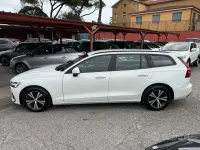 Usata Volvo V60 Business Edition 150 CV (110 kW) 2020 Bianco Station wagon