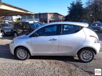 Usata Lancia Ypsilon Silver 69 CV (50 kW) 2017 Argento Utilitaria