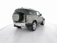 Usata Land Rover Defender 200 CV (147 kW) 2022 Grigio SUV