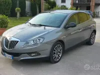 Usata Lancia Delta 150 CV (110 kW) 2009 Grigio Utilitaria