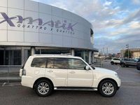 Usata Mitsubishi Pajero Instyle 200 CV (147 kW) 2010 Bianco pastello SUV