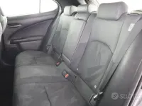 Usata Lexus UX 152 CV (111 kW) 2024 Grigio SUV