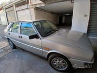 Usata Lancia Delta 75 CV (55 kW) 1991 Grigio Utilitaria