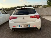 Usata Alfa Romeo Giulietta 105 CV (77 kW) 2012 Bianco Utilitaria
