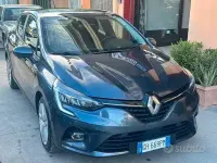 Usata Renault Clio V 100 CV (73 kW) 2021 Blu Berlina