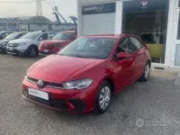 Usado VW Polo 80 CV (58 kW) 2022 Rojo Utilitario