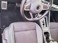 Usata VW Golf VIII Active 150 CV (110 kW) 2022 Bianco Berlina