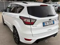 Usata Ford Kuga ST-Line 179 CV (131 kW) 2019 Bianco SUV