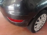 Usata Ford Fiesta Titanium 75 CV (55 kW) 2008 Blu Utilitaria