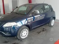 Usata Lancia Ypsilon Gold 80 CV (58 kW) 2017 Blu Utilitaria