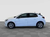 Usata Opel Corsa Elegance 101 CV (74 kW) 2023 Jade white Utilitaria