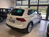 Usata VW Tiguan Life 122 CV (89 kW) 2022 Bianco SUV