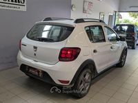 Usata Dacia Sandero Acces 73 CV (53 kW) 2020 Bianco Utilitaria